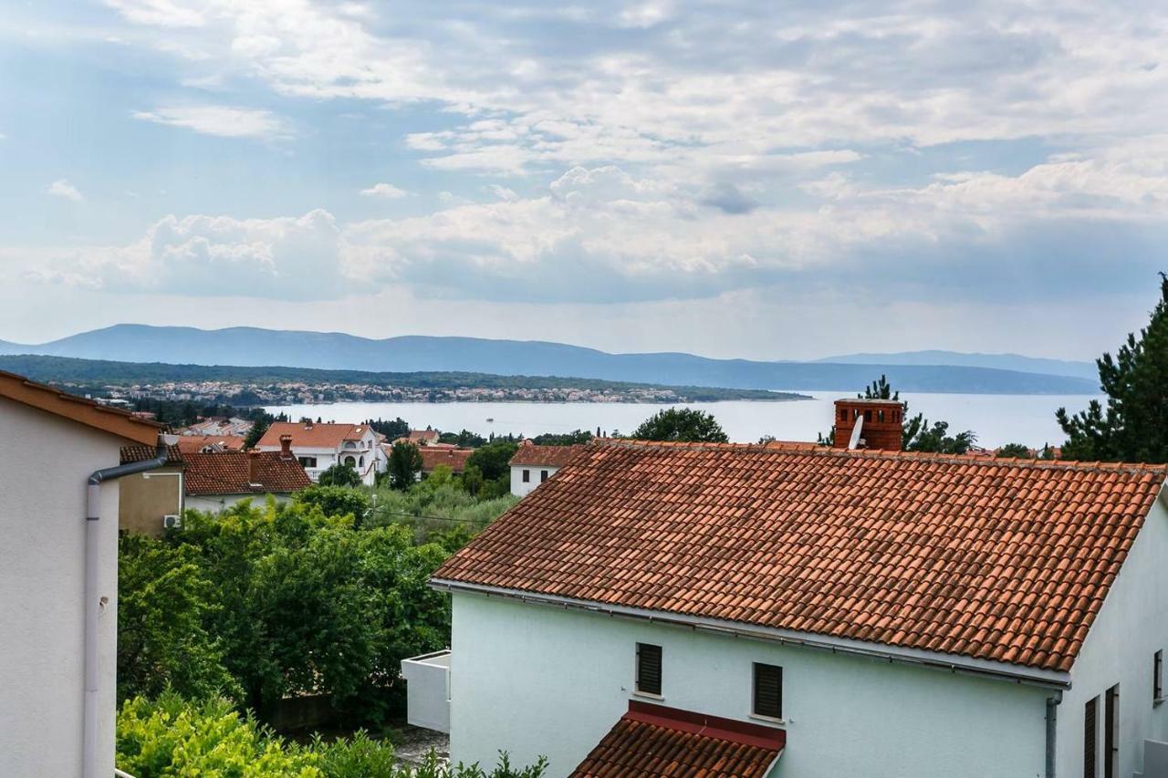 Apartment Aleksandra Malinska Buitenkant foto