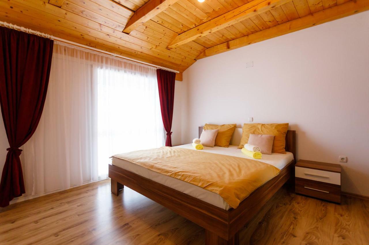 Apartment Aleksandra Malinska Buitenkant foto