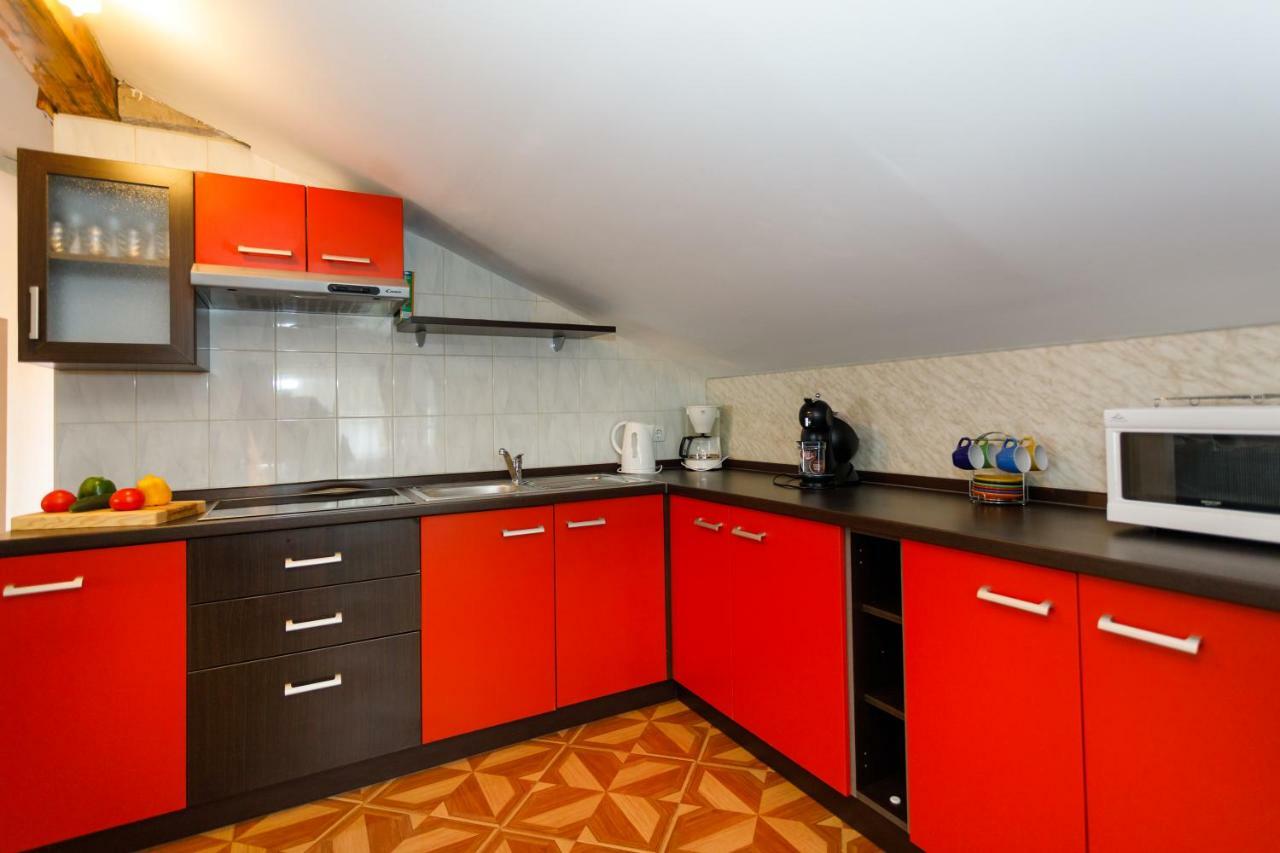 Apartment Aleksandra Malinska Buitenkant foto
